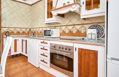 Frigiliana House | Holiday Home “Villa Piedra Blanca” with Pool, Garden, Terrace & WiFi