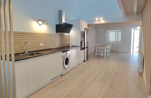 Udias House | Holiday Home 'Vista Udias' with Mountain Views and Wi-Fi