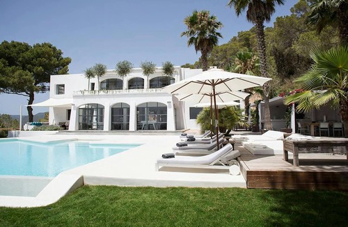 Ciudad Universitaria Villa | Holiday home with tranquil sea views