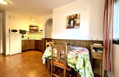 Frigiliana Apartment | HOLIDAY RENTAL APARTMENT.5 KM TO THE NEAREST BEACHES, WIFI, .SUNNY TERRACE.