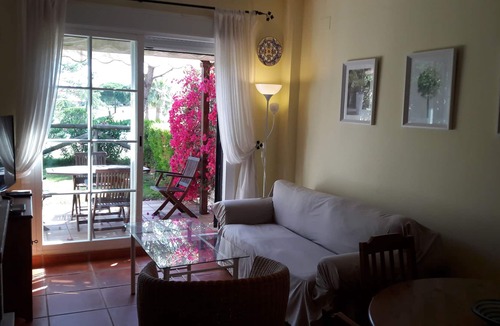 Islantilla Villa | Holiday Villa With Shared Pool ,golf Nearby In Islantilla