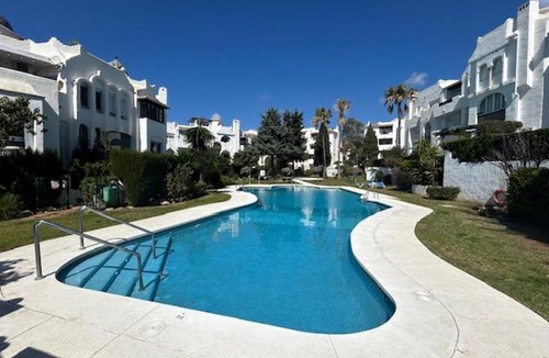 Sitio de Calahonda Apartment | Holidays & Home Resort Calahonda Garden-Medina del Zoco Beach and garden