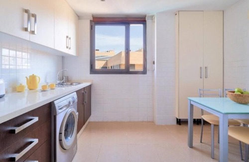Parque Ayala Apartment | Holidays2Malaga Heroe de Sostoa with pool view