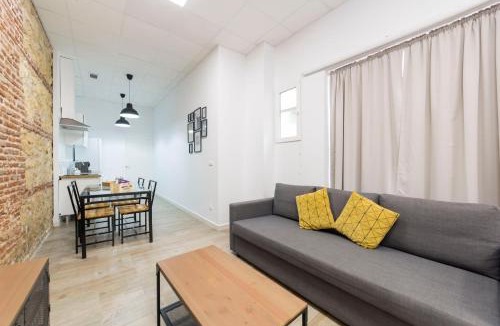 Centro Comercial Apartment | Home up Qurtuba