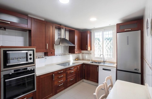Palomares del Rio Apartment | Home2Book Spacious Family Villa with Pool, Sevilla