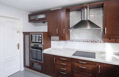 Palomares del Rio Apartment | Home2Book Spacious Family Villa with Pool, Sevilla