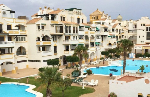 Roquetas de Mar Apartment | Homerez - 50 m away from the beach! Appartement for 3 ppl. with shared pool