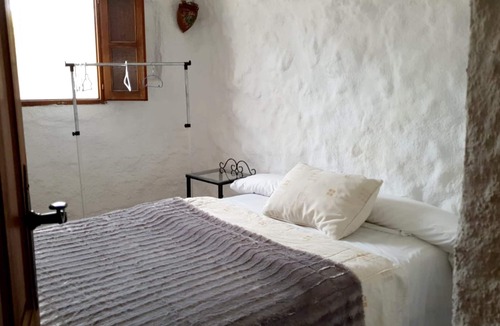 La Alqueria Apartment | Homerez - Appartement 300 m away from the slopes for 6 ppl. with terrace at Orce