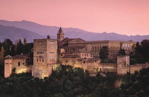 Plaza de Toros-Doctores-San Lazaro Apartment | Homerez - Apt historic centre Granada