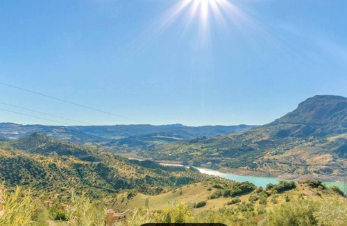 El Gastor Ski Chalet | Homerez - Beautiful chalet for 4 ppl. with terrace at El Gastor