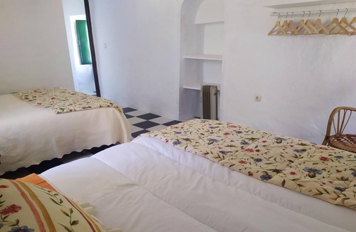 Estepa House | Homerez - Big house for 9 ppl. with shared pool and terrace at Estepa