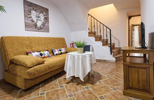 Mondron Villa | Homerez - Big villa for 11 ppl. with swimming-pool and terrace at Mondrón