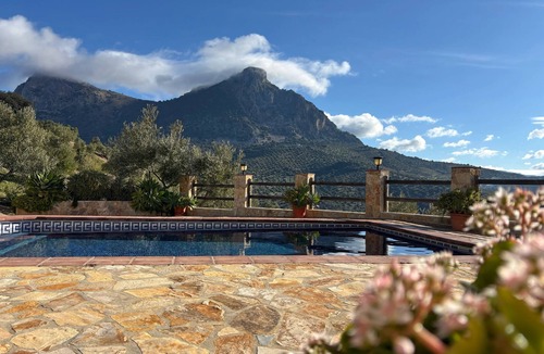 El Gastor Ski Chalet | Homerez - Chalet in El Gastor