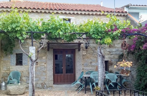 Anora House | Homerez - Charming House in Añora with Garden