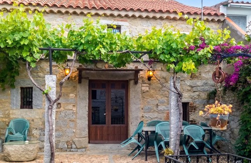 Anora House | Homerez - Charming House in Añora with Garden