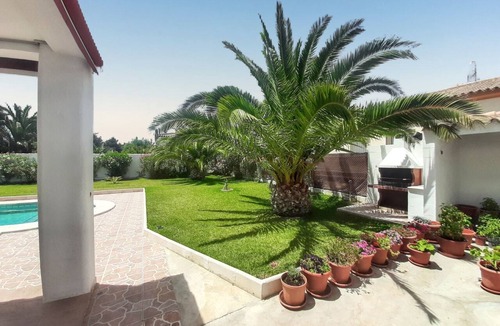 Chiclana de la Frontera Villa | Homerez - Villa Chiclana de la Frontera