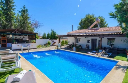 Chauchina Villa | Homerez - Grand Villa in Chimeneas, private pool
