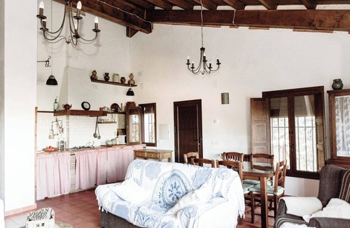 Monesterio Villa | Homerez - Peaceful villa in Monesterio with private pool