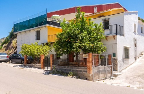 Portugalejo House | Homerez - Quaint House in Canillas with Private Pool