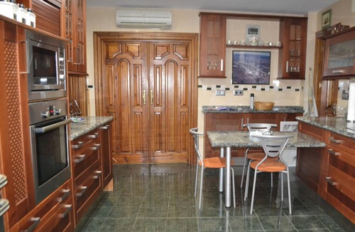 Fernan Caballero Villa | Homerez - Villa in Fernán Caballero