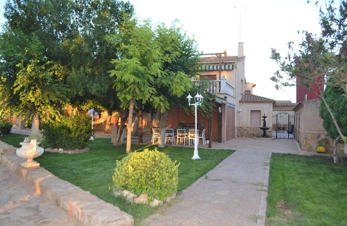 Fernan Caballero Villa | Homerez - Villa in Fernán Caballero
