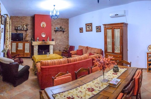 Penaflor Villa | Homerez - Villa for 9 ppl. with swimming-pool, garden and terrace at La Vereda