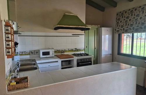 Puerto Serrano Villa | Homerez - Villa Puerto Serrano