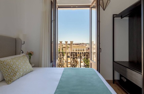 Distrito Centro Apartment | Hommyhome Coliseum 203