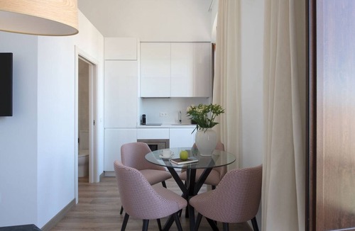 Distrito Centro Apartment | Hommyhome Coliseum 204
