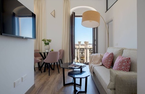 Distrito Centro Apartment | Hommyhome Coliseum 204