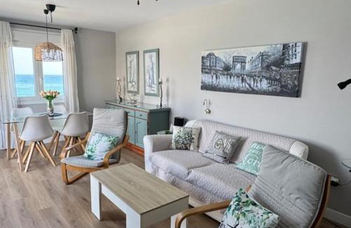 Roquetas de Mar Apartment | Horizonte Roquetas - Primera Línea de Playa con Vistas al Mar