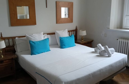 San Lorenzo de El Escorial Hotel | Hospedería Santa Cruz