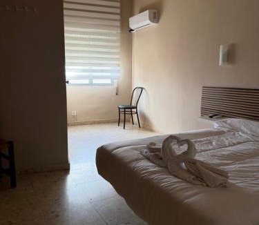 Bailen Apartment | Hostal Alcántara