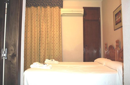 La Linea de la Concepcion House | Hostal Carlos I
