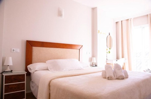 Fuengirola City Centre House | Hostal Cuevas