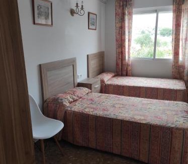New Golden Mile House | Hostal Europa