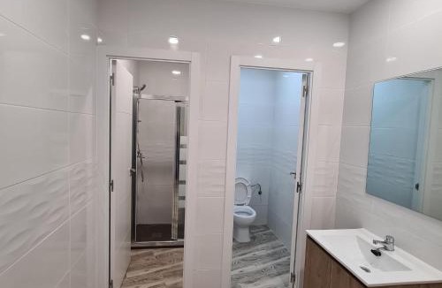 Torrejon de Ardoz House | Hostal Las Fronteras