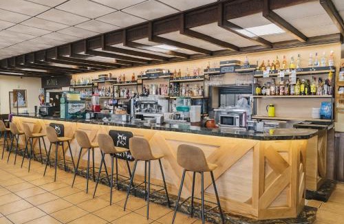 Lucena Hotel | HOSTAL LAS PALOMAS