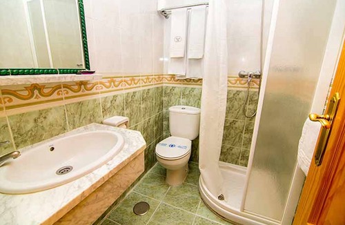 Fuengirola Hostel | Hostal Los Corchos