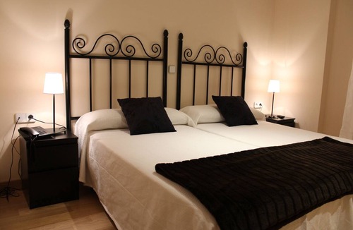 Piedralaves Hostel | Hostal Mainz