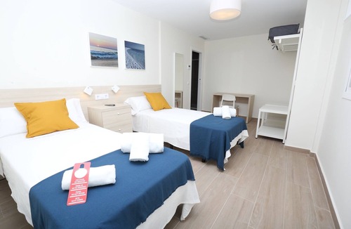 Palmones Hostel | Hostal Palmones