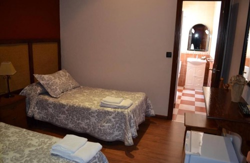 Escacena del Campo Hostel | HOSTAL PENSION LA RUTA