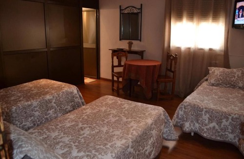 Escacena del Campo Hostel | HOSTAL PENSION LA RUTA