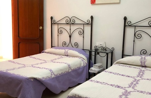 Benameji Hostel | Hostal Restaurante Reina