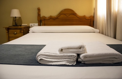 Valdepenas Hotel | Hostal Valdepeñas by Bossh Hotels