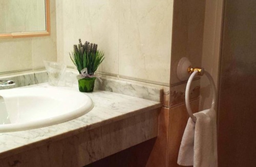 Valdepenas Hotel | Hostal Valdepeñas by Bossh Hotels