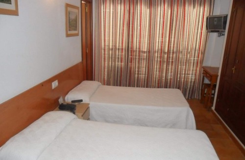 Chiclana de la Frontera Hostel | Hostal Villa
