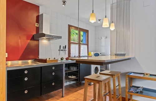 Santovena House | Hot Tub with Mountain Views in Ponga Natural Park