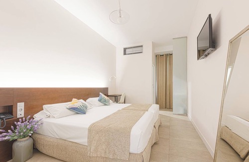Huerta de Santa Teresa Hotel | Hotel AACR Monteolivos