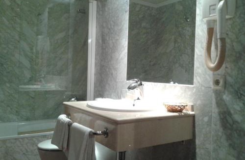 Villanueva de Cordoba Hotel | Hotel El Volao